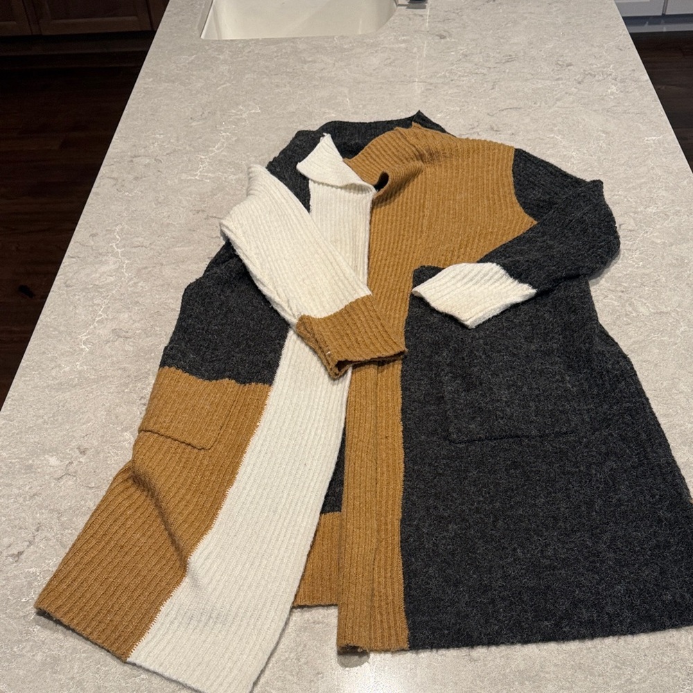 Joseph A. Charcoal/Color block Fuzzy Knit Cardigan